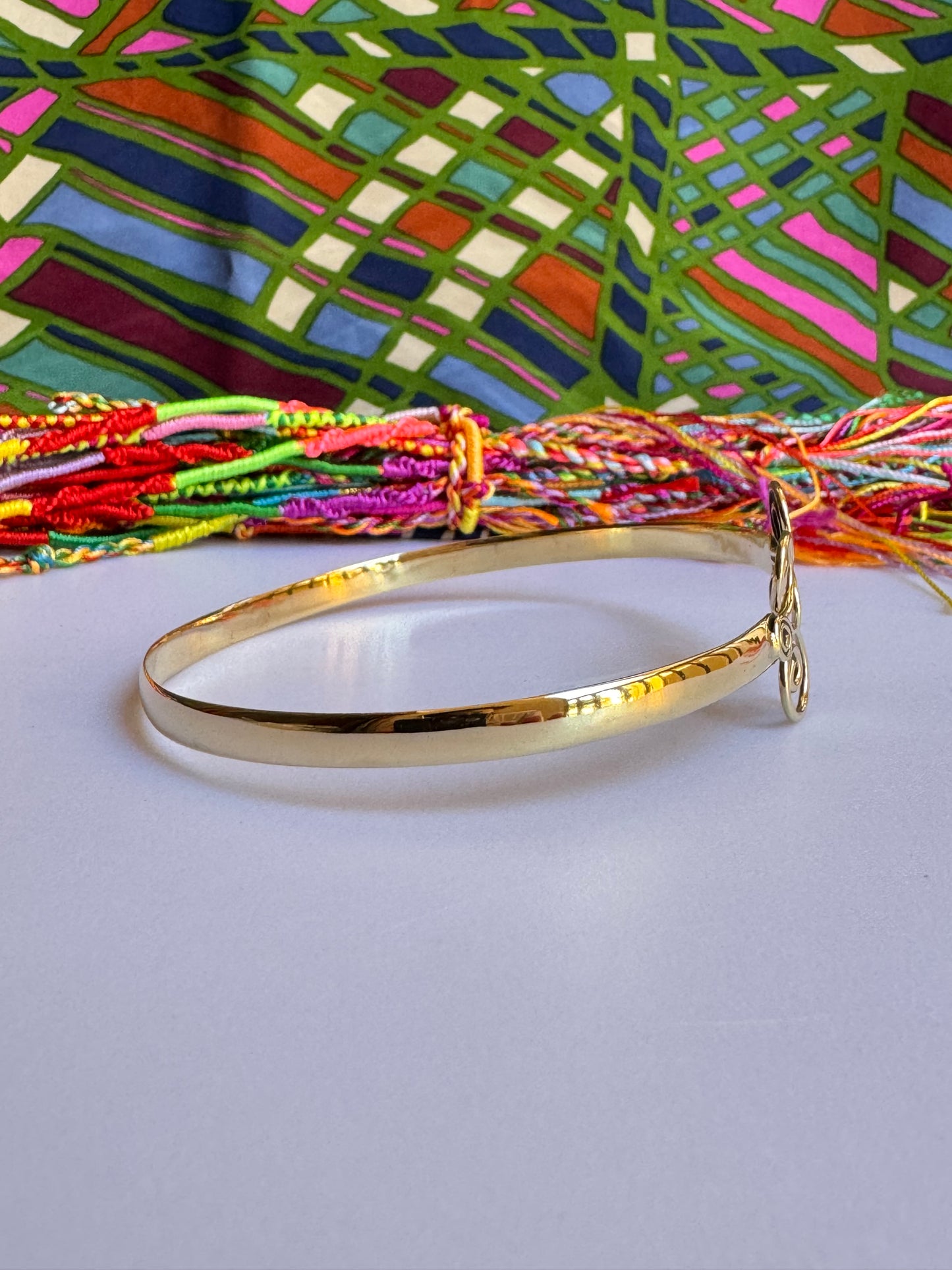 Golden curls arm bracelet