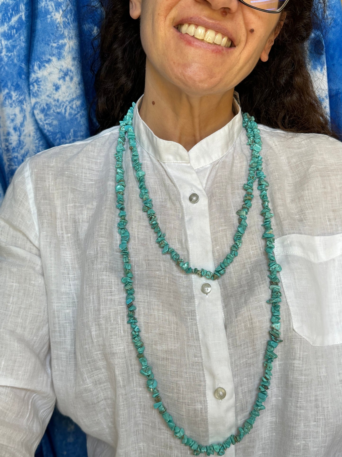 Light blue Howlite chips necklace