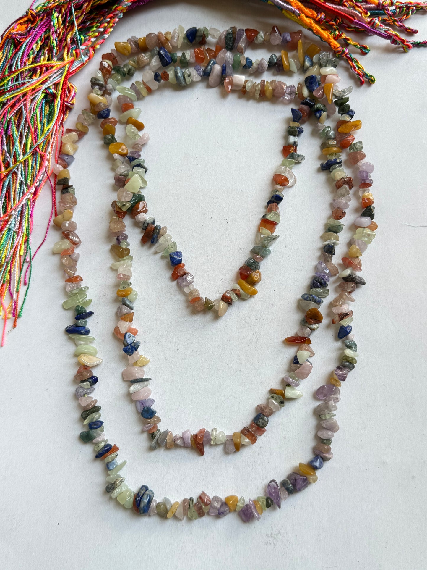 Multicolor chips necklace