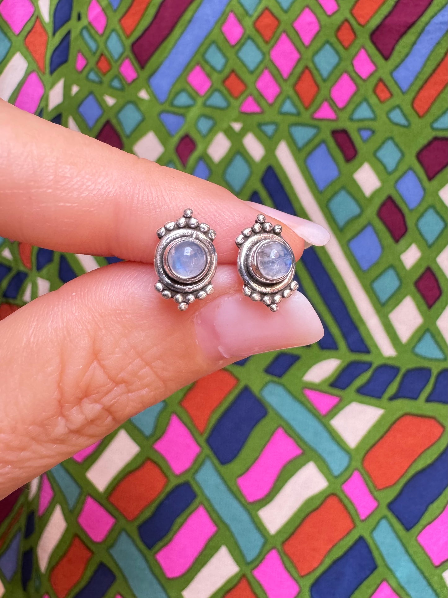 Mini lobe earrings 925 silver rainbow moonstone