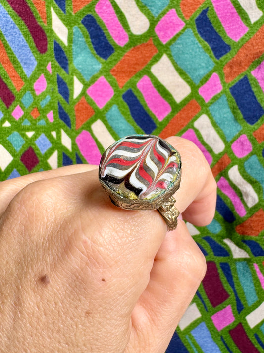 Antiker, bemalter Keramikring im Vintage-Stil, Größe 19