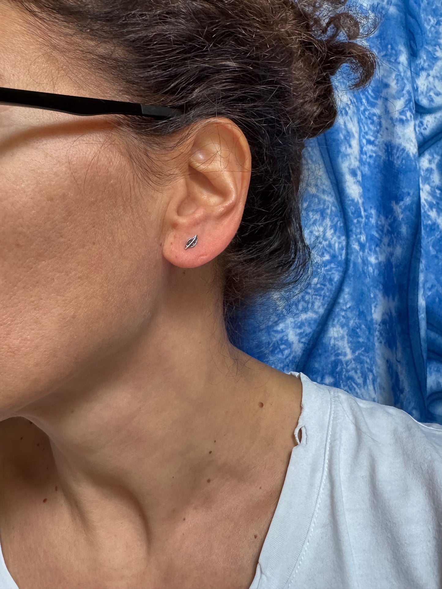 Single earring with 925 silver feather lobe