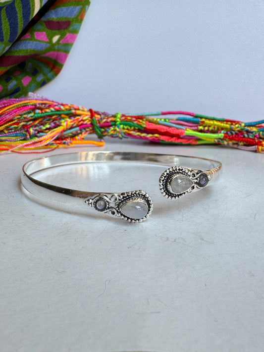 Bracciale braccio boho argentato pietra di luna