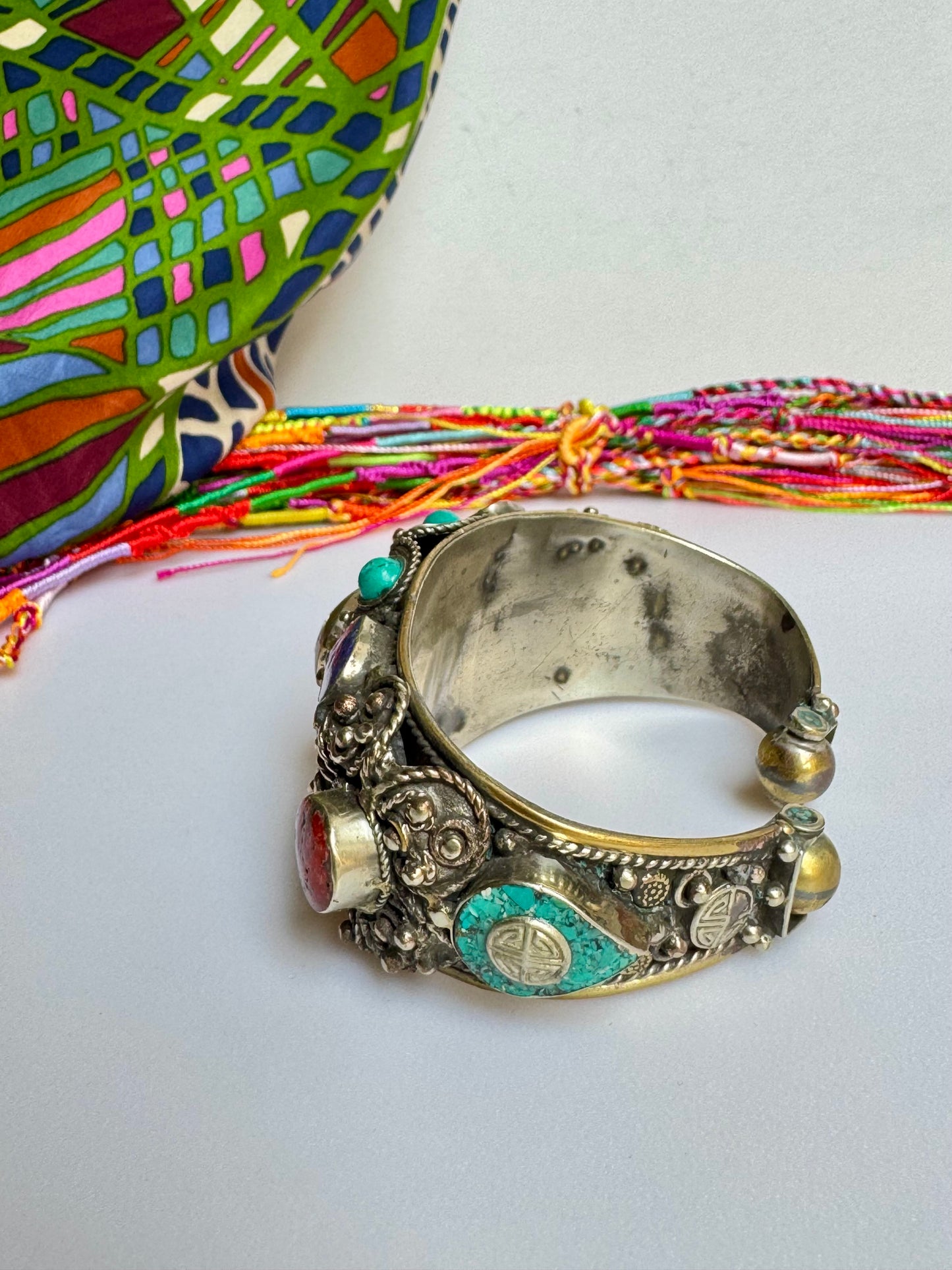 Bracciale rigido nepalese vintage