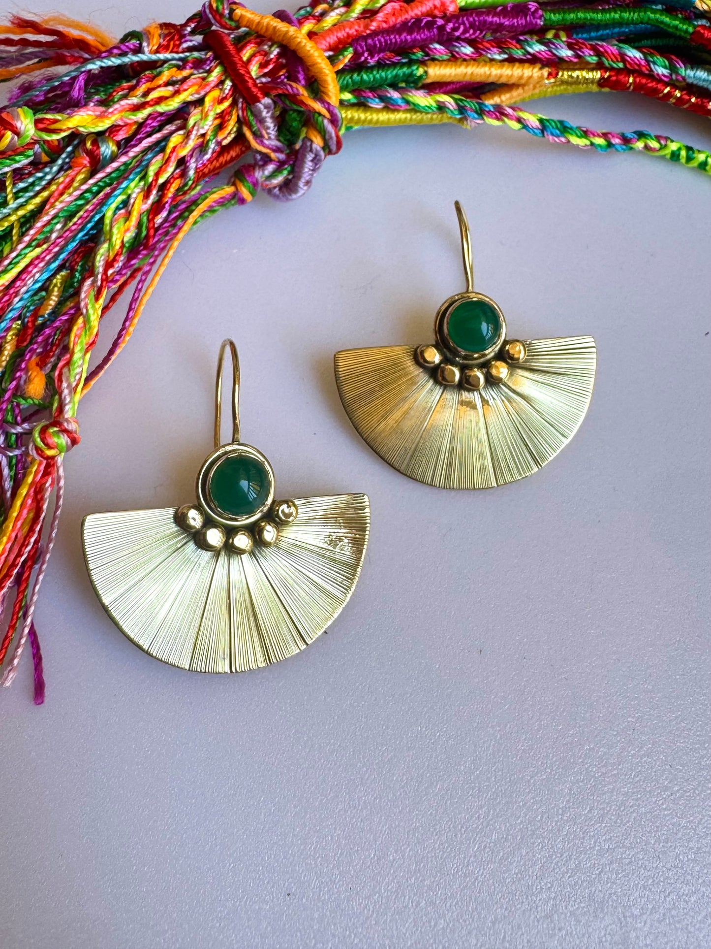 Orecchini boho dorato verde