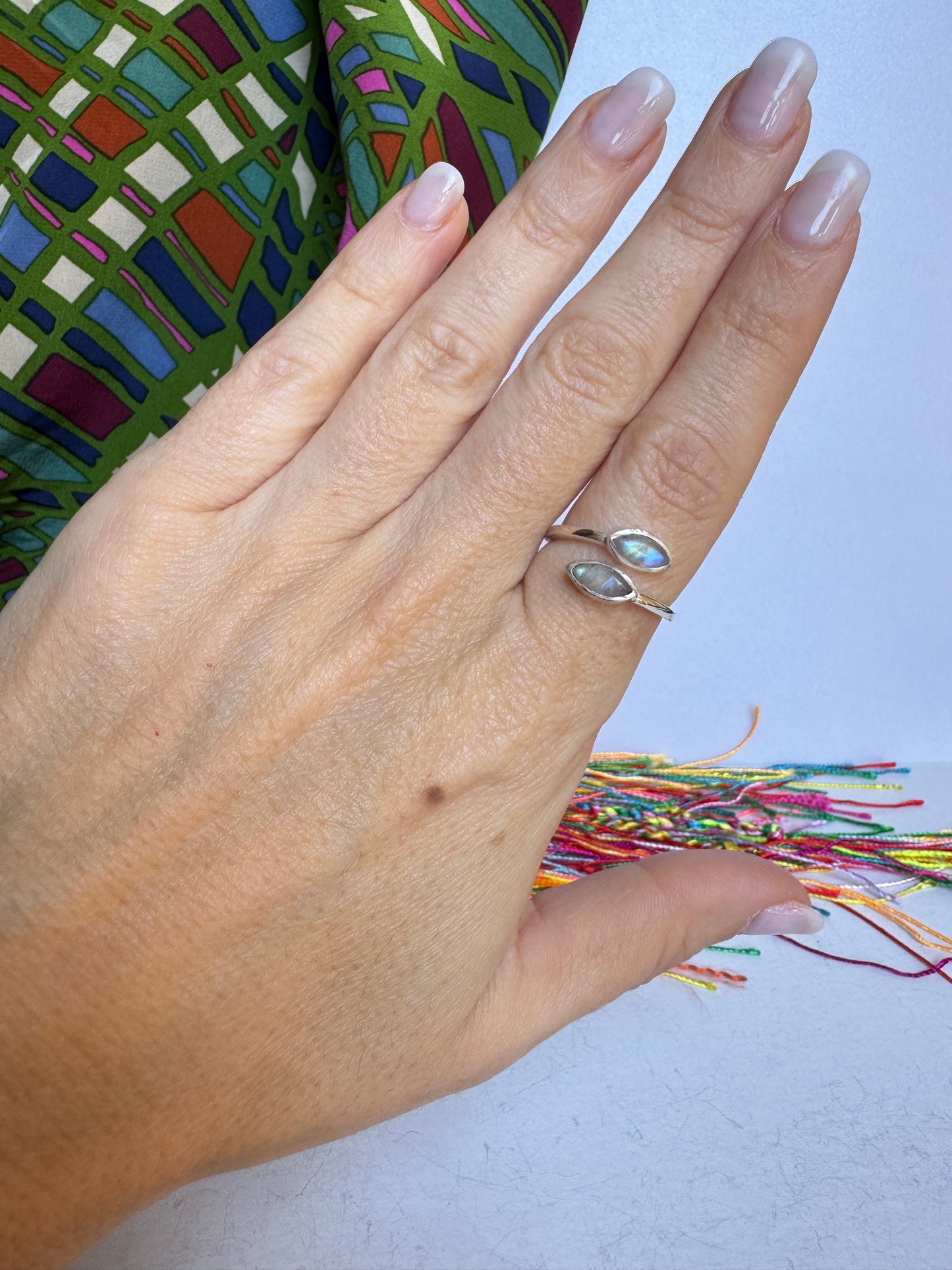 Anello boho argentato pietra di luna