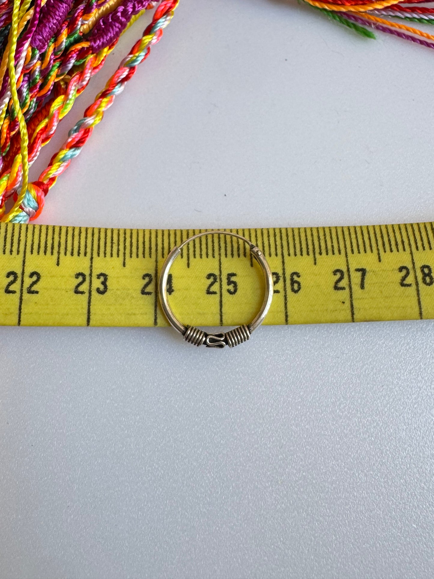 Orecchino singolo cerchio boho argento 925 1,6 cm W31 difettato
