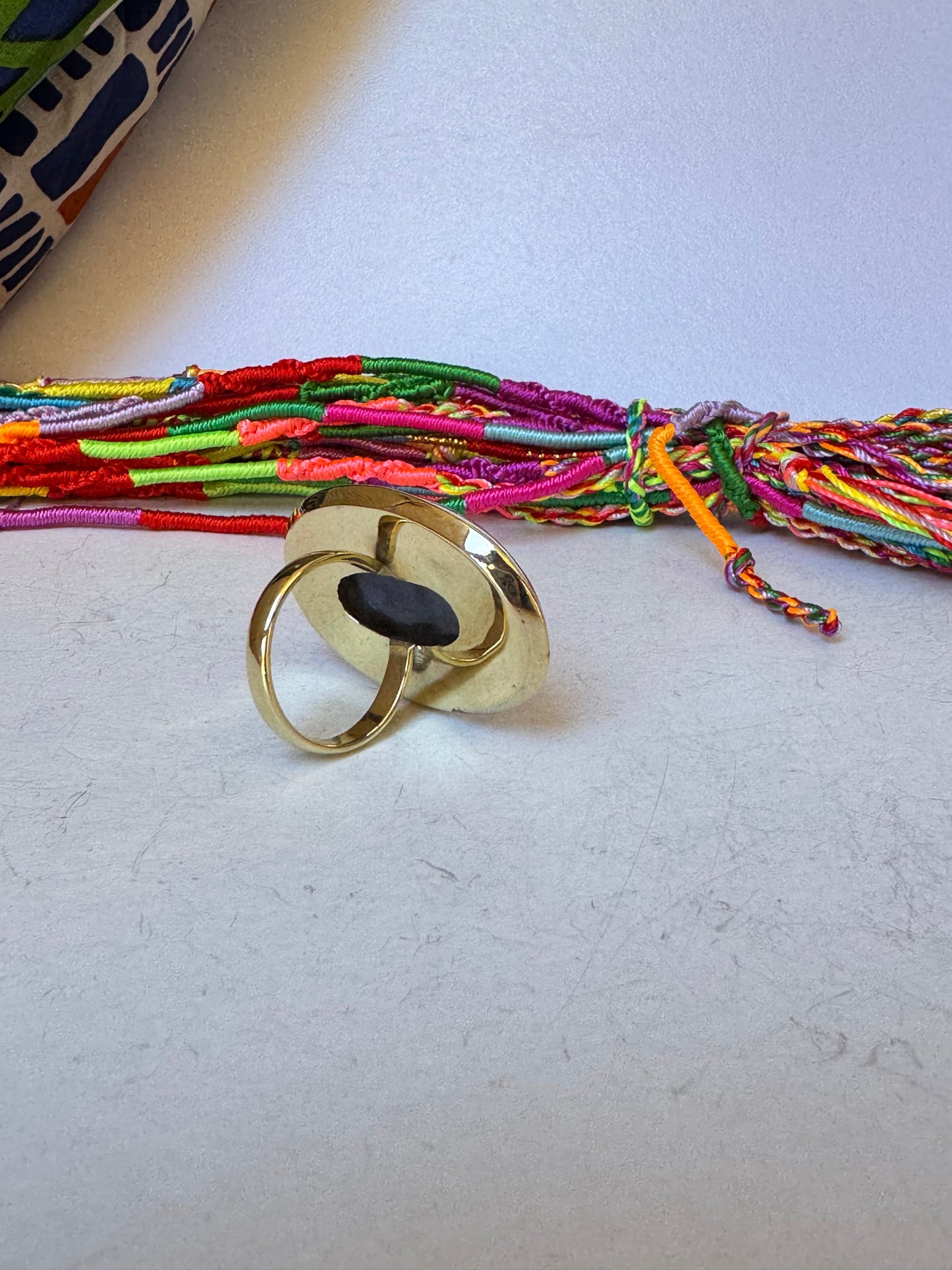 Anello boho dorato labradorite regolabile