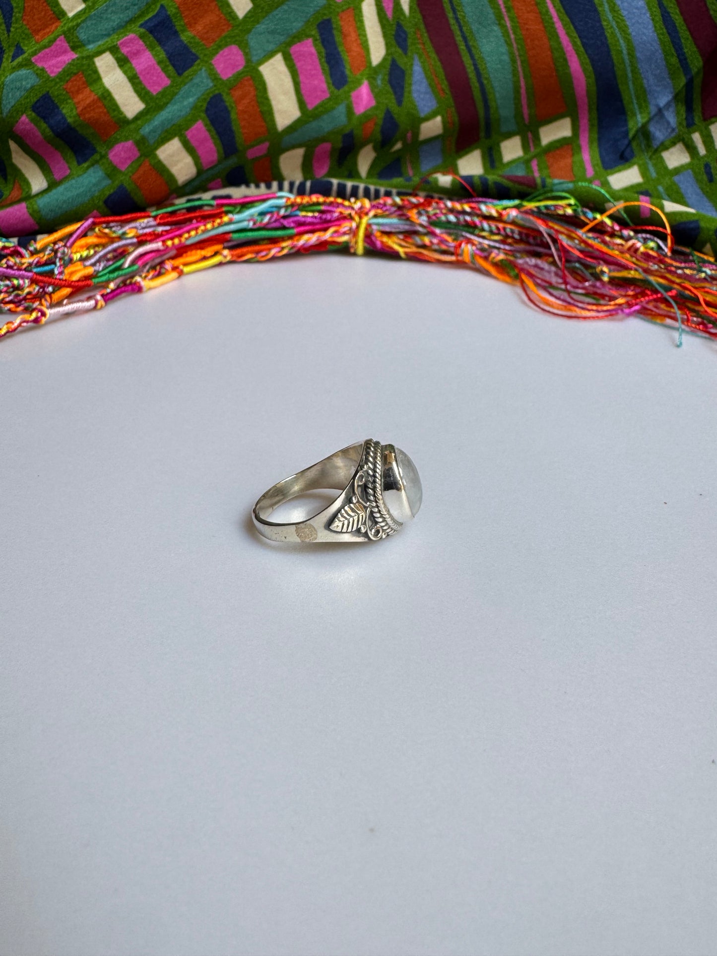 925 Silber Regenbogen Mondstein Ring Größe 19/20 - G6