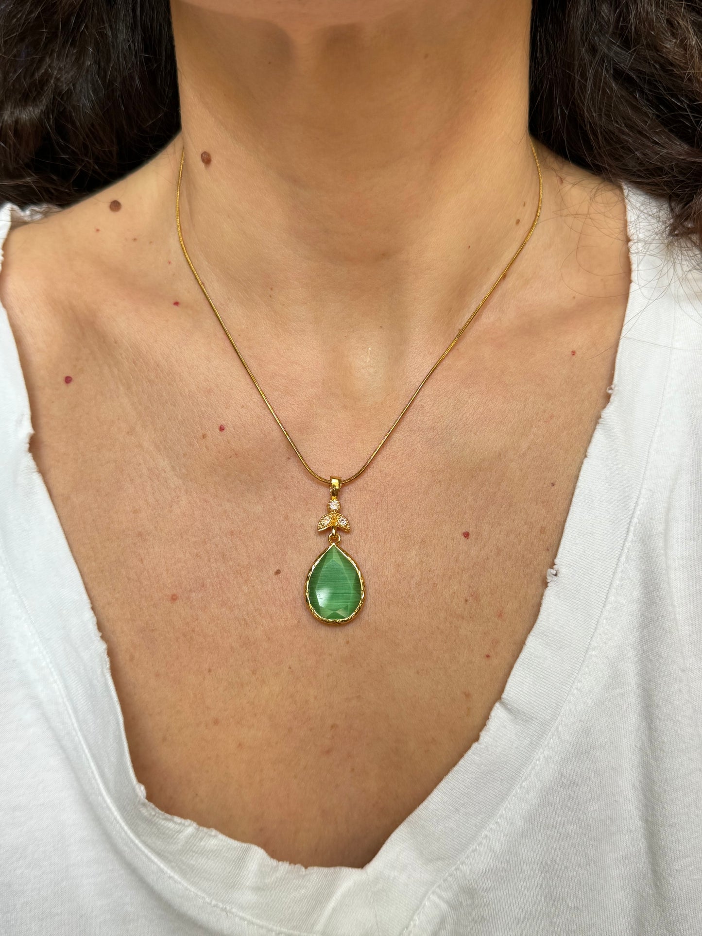 Green drop stone pendant