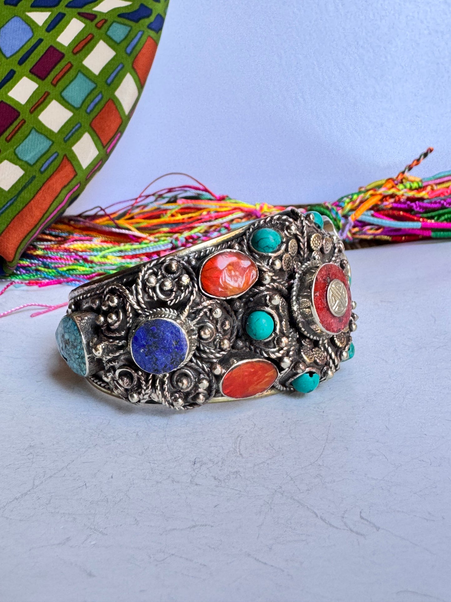 Bracciale rigido nepalese vintage