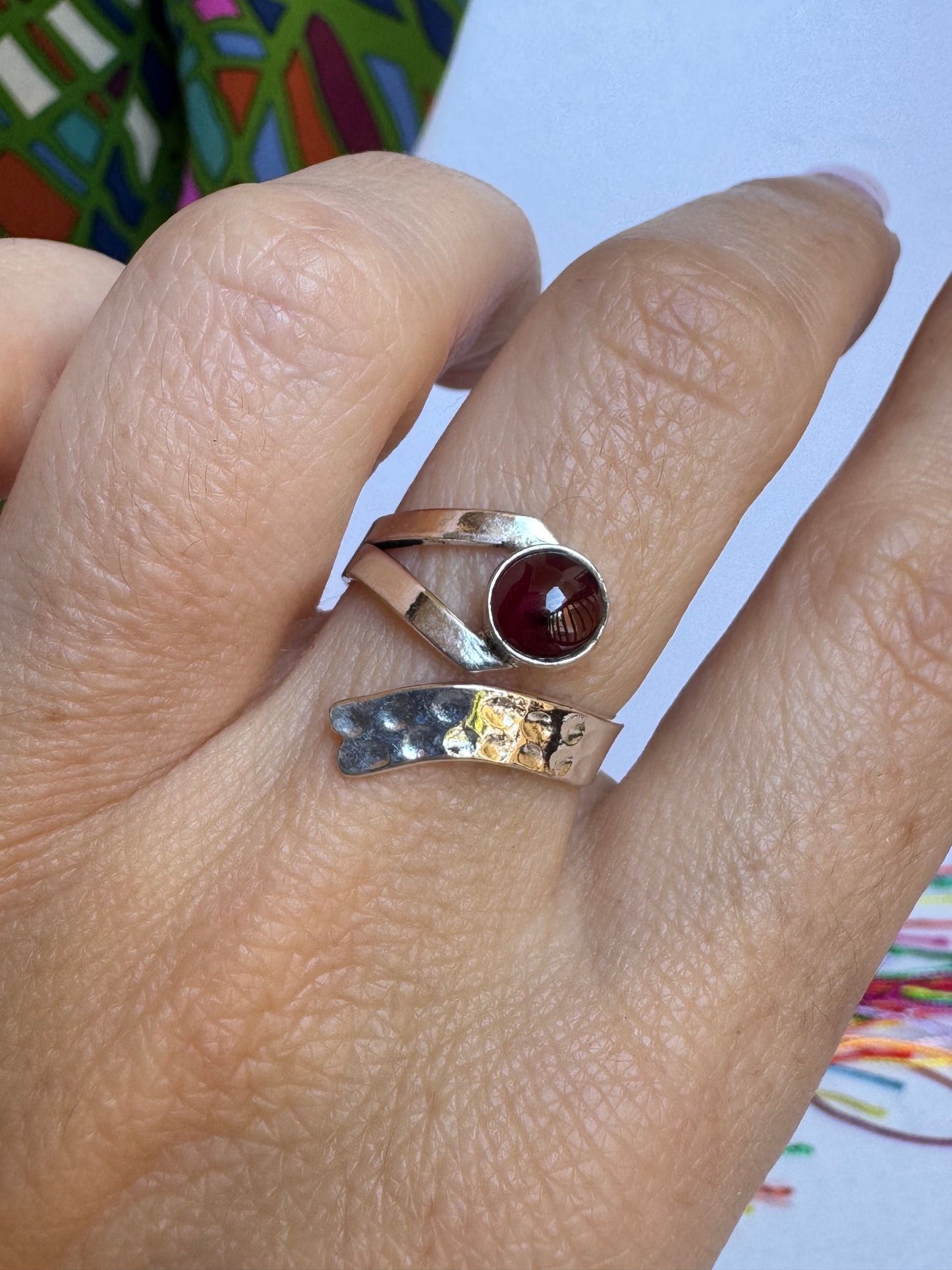 Anello boho argentato rosso