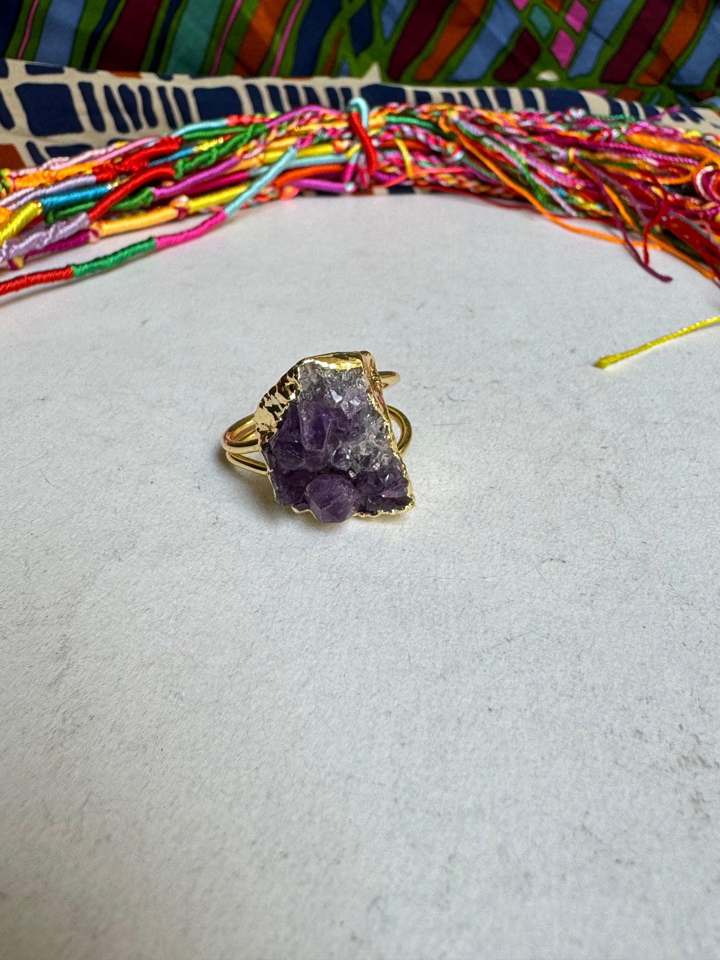 Golden ring with amethyst chips 4