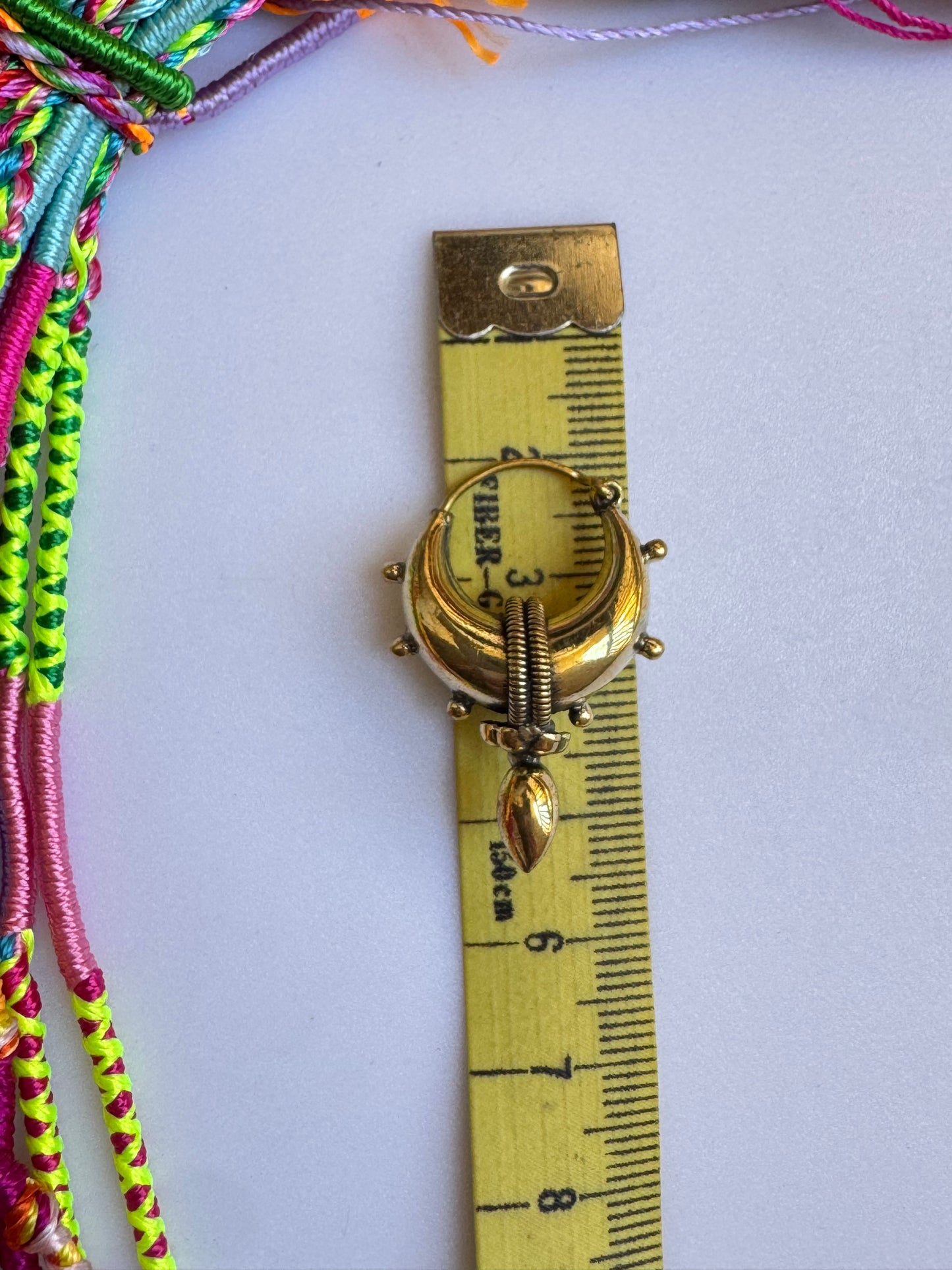 Orecchini boho dorato tribali bombati punta