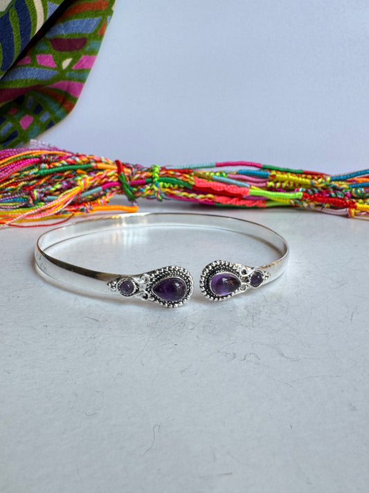 Bracciale braccio boho argentato viola