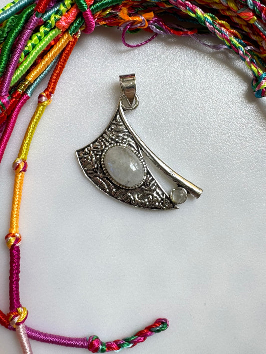 Silver necklace with moonstone pendant