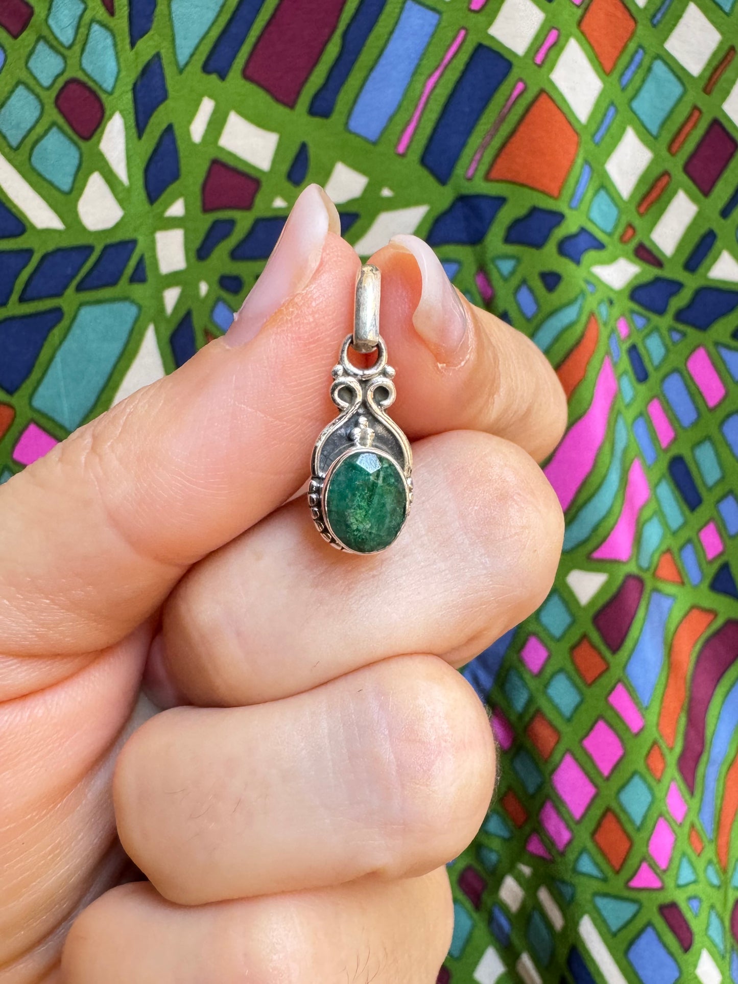 925 silver pendant with emerald root F23