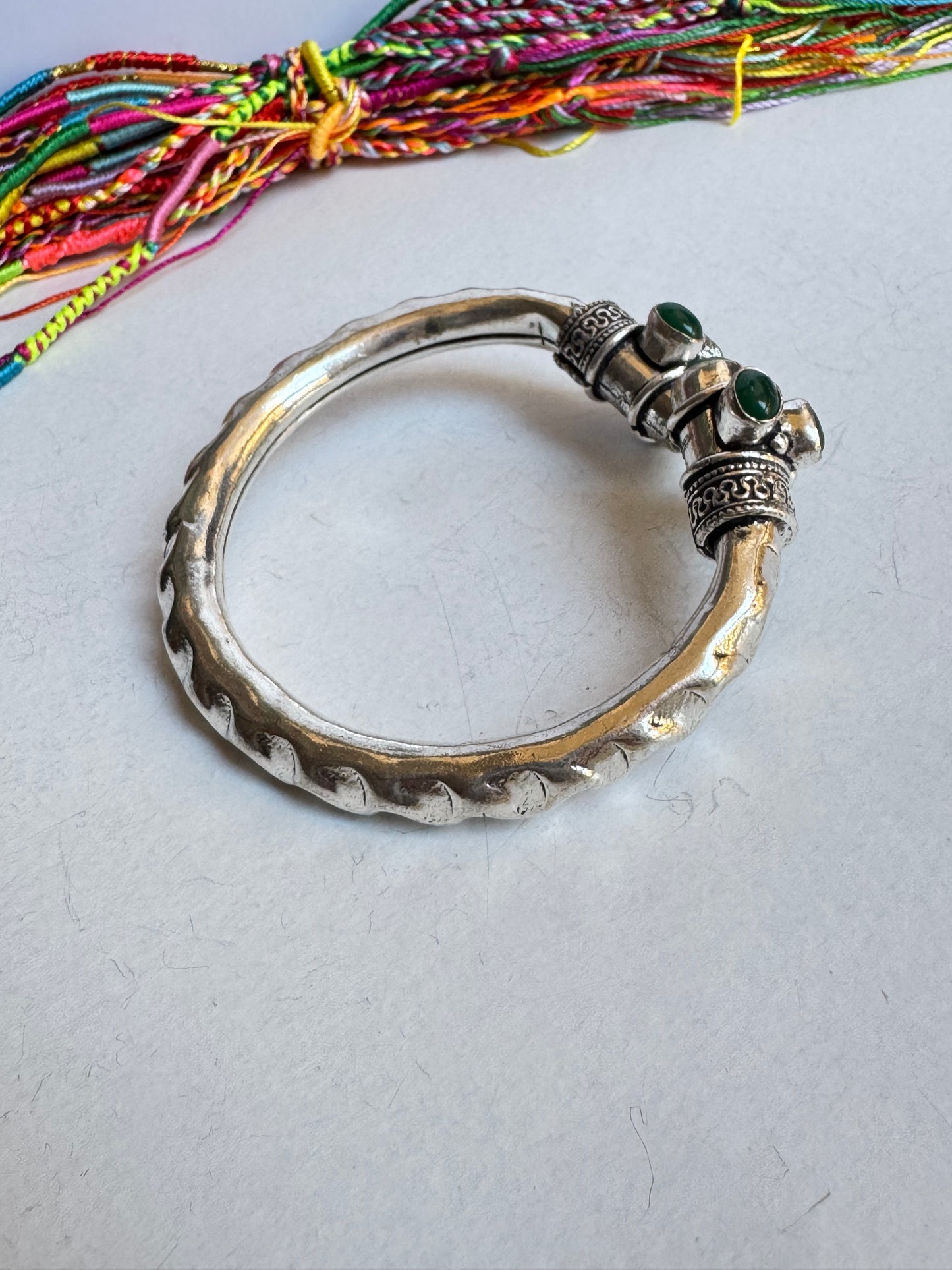 Bracciale boho argentato verde