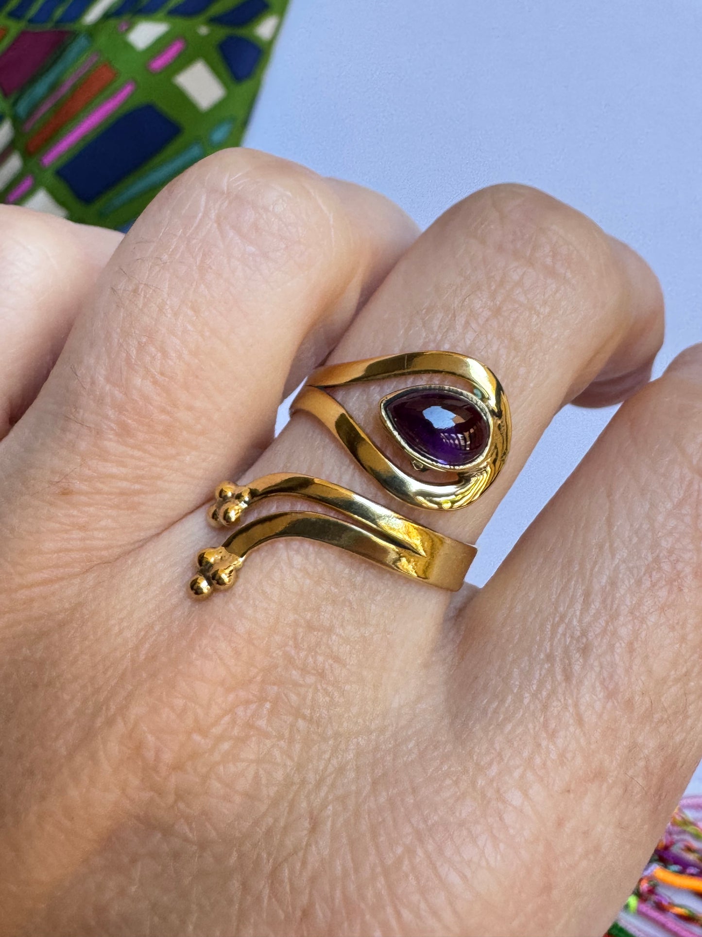 Anello boho dorato viola