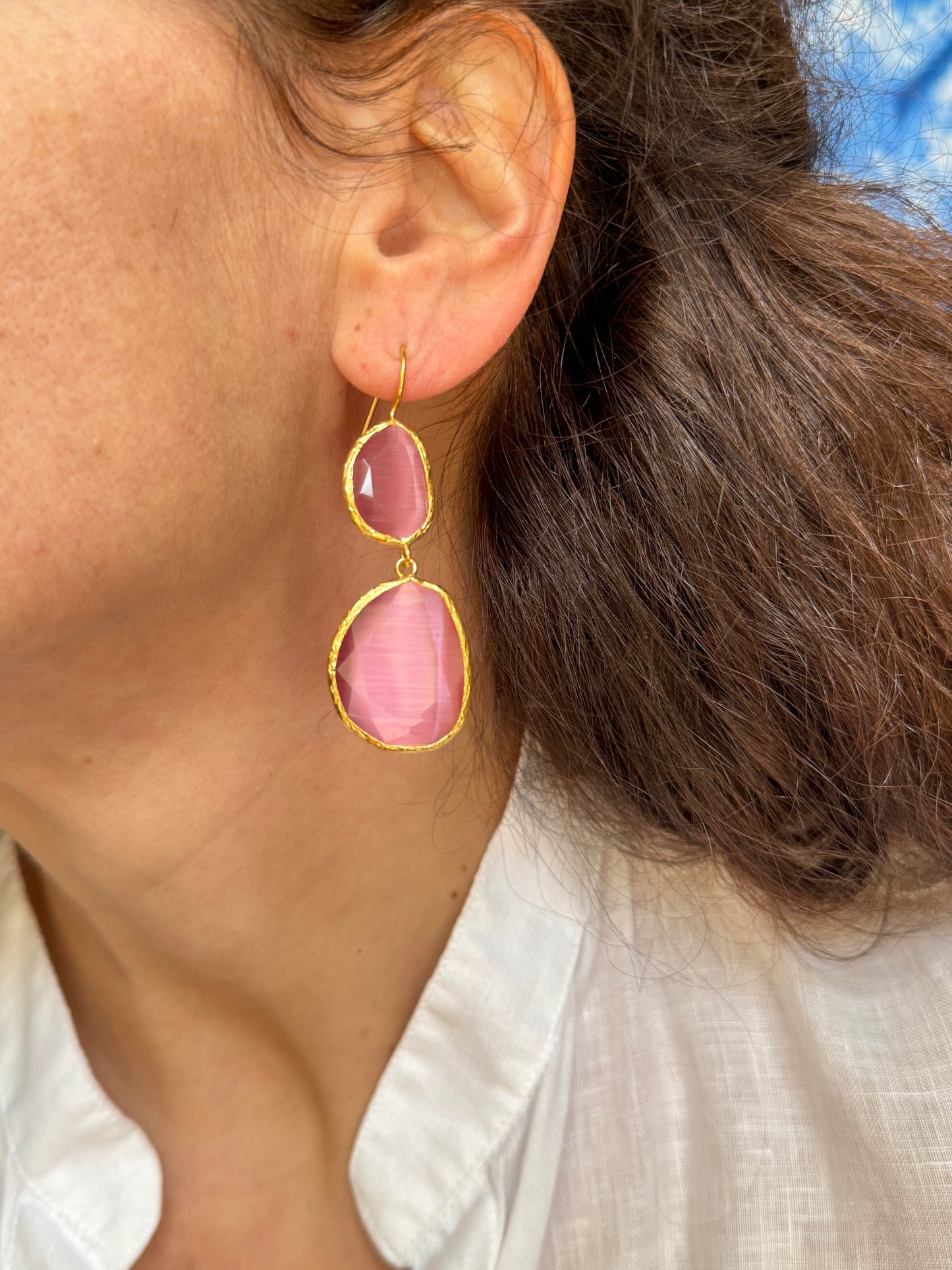 2 pink stone earrings