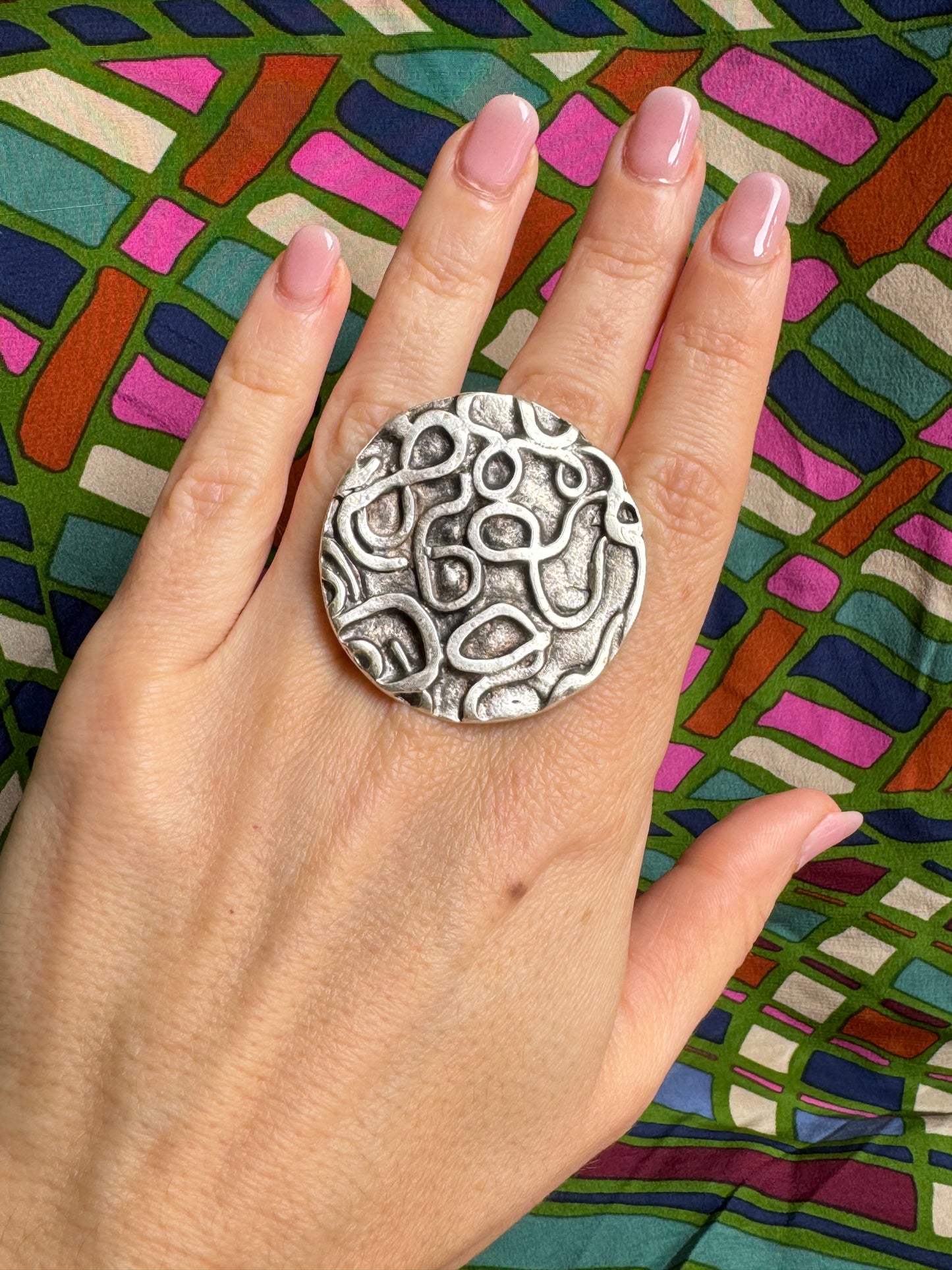 Silver zamak abstract circle ring