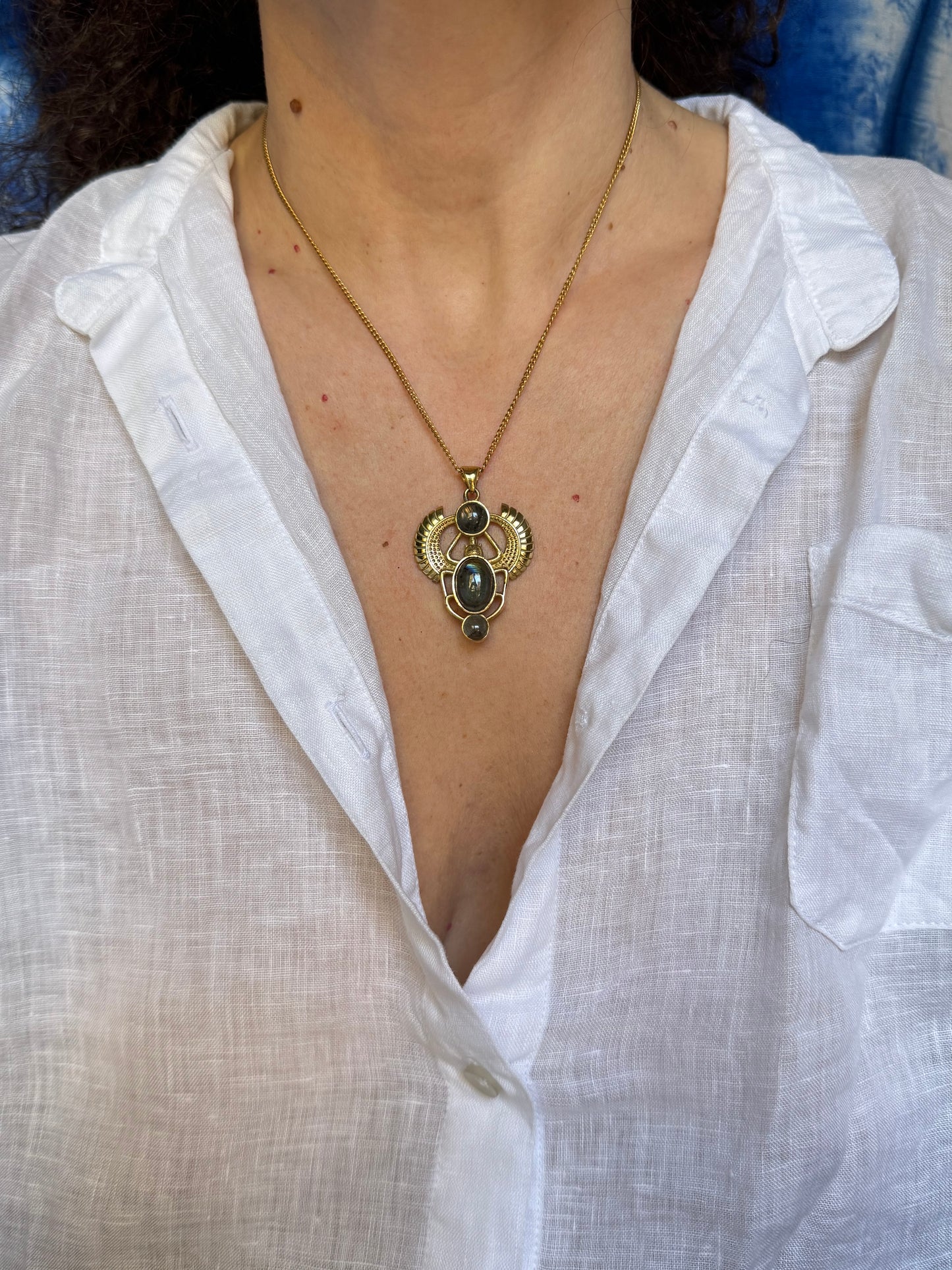 Ciondolo boho dorato labradorite