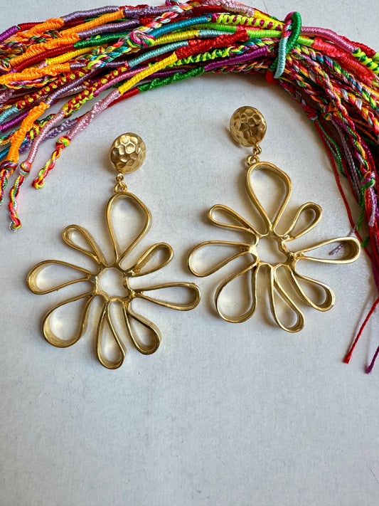 Golden pierced flower earrings