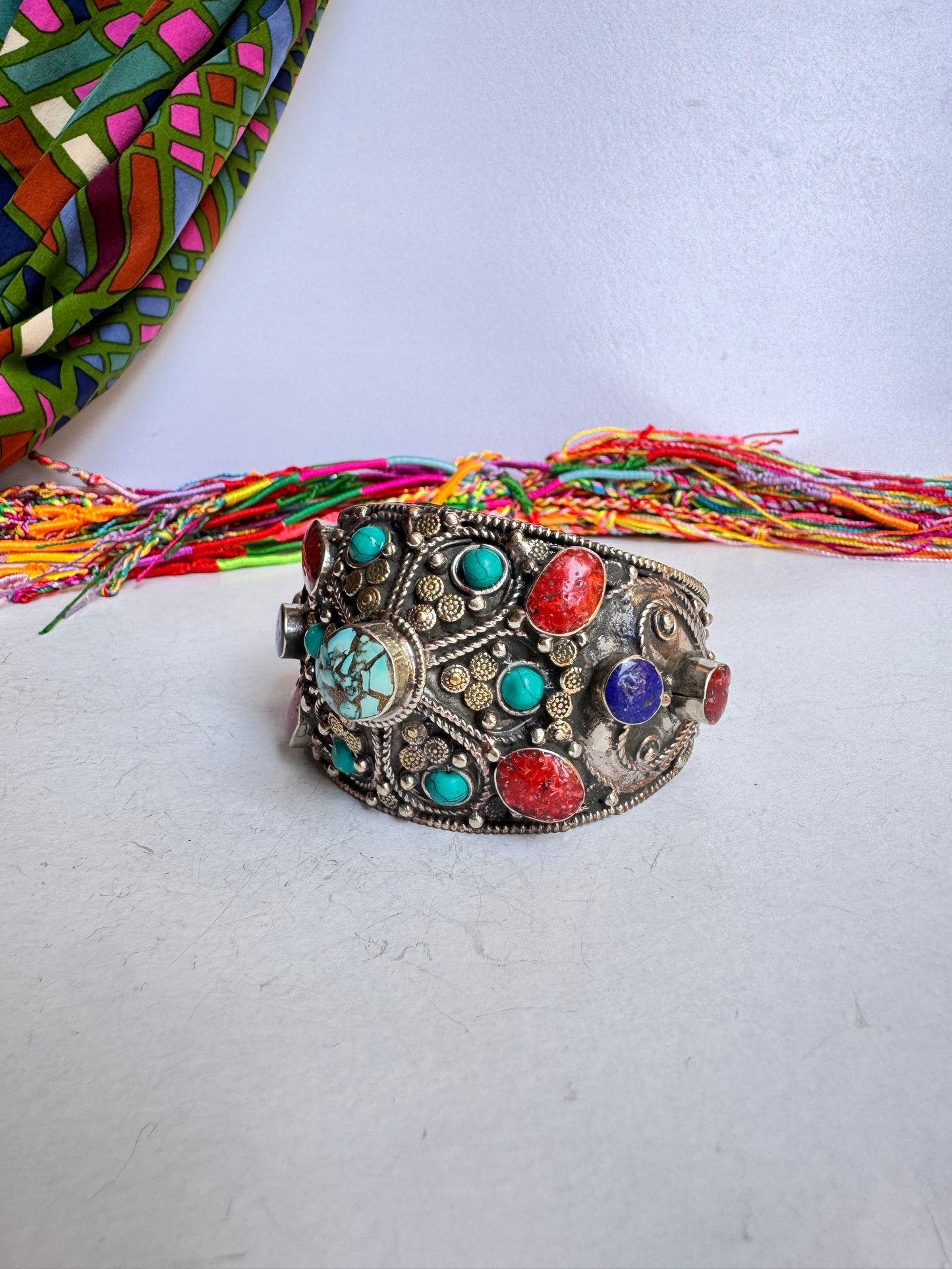 Bracciale rigido nepalese vintage