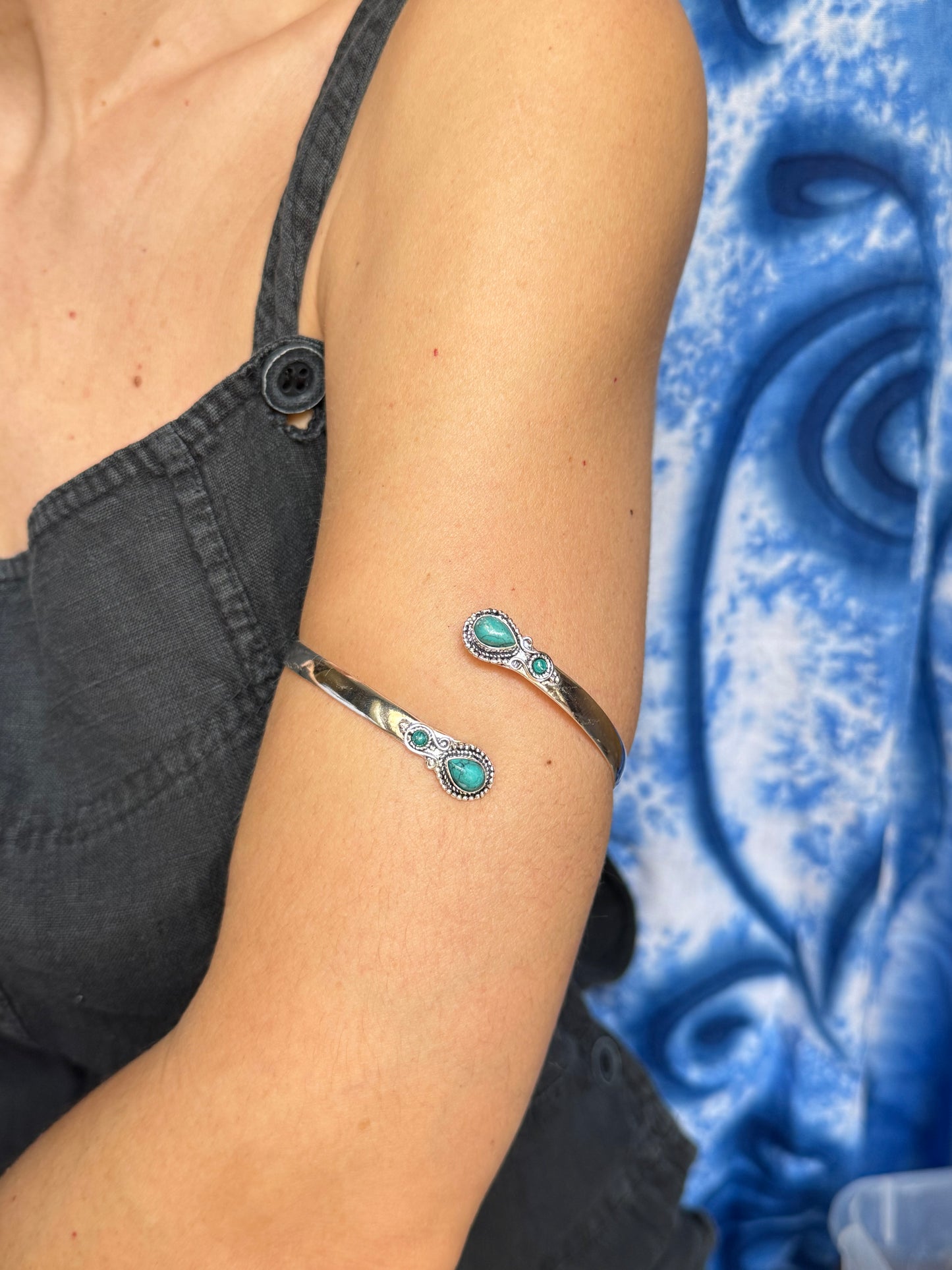Bracciale braccio boho argentato turchese