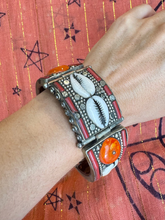 Bracciale bangle nepalese conchigliee arancio vintage