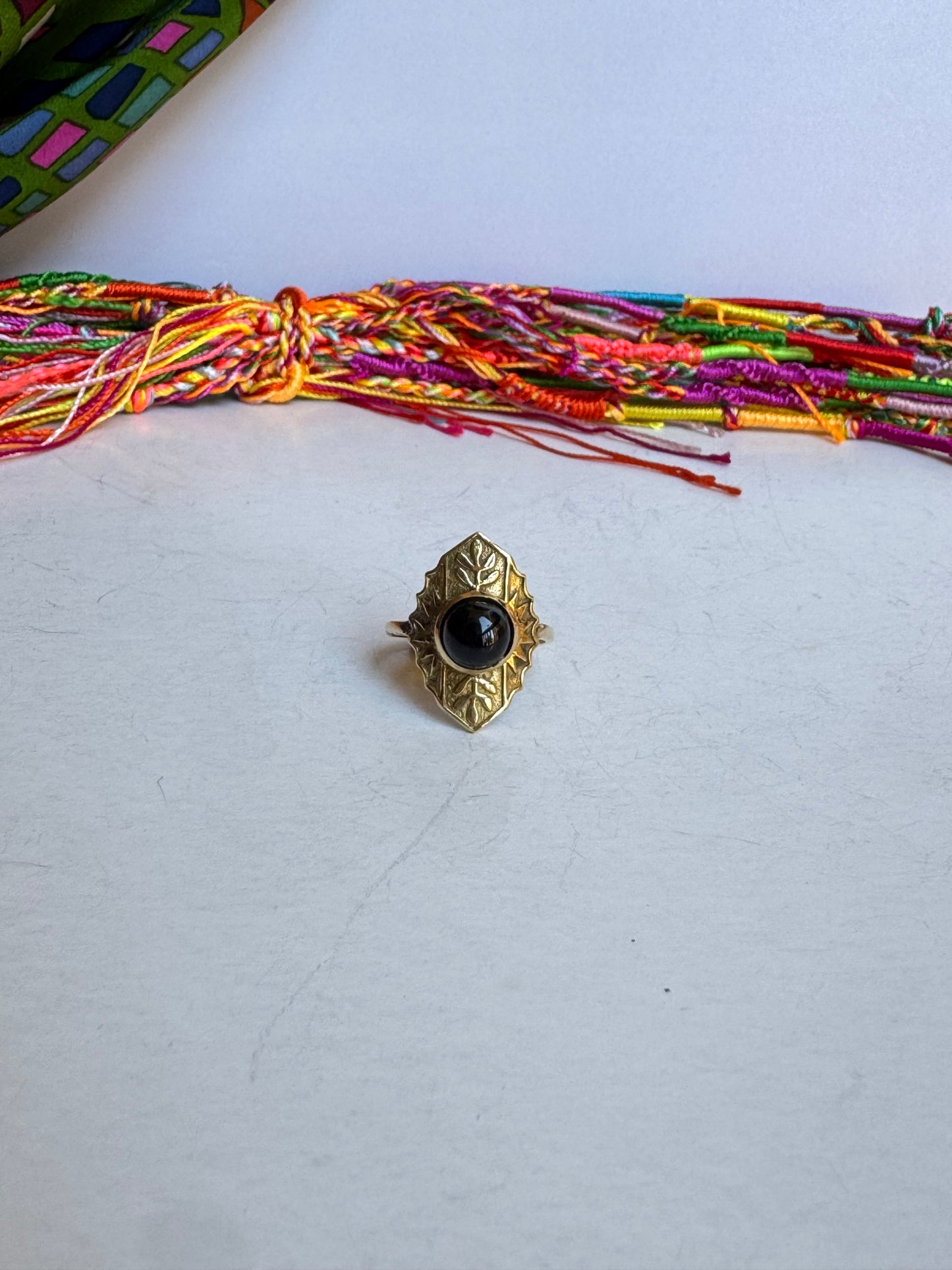 Anello boho dorato onice nero