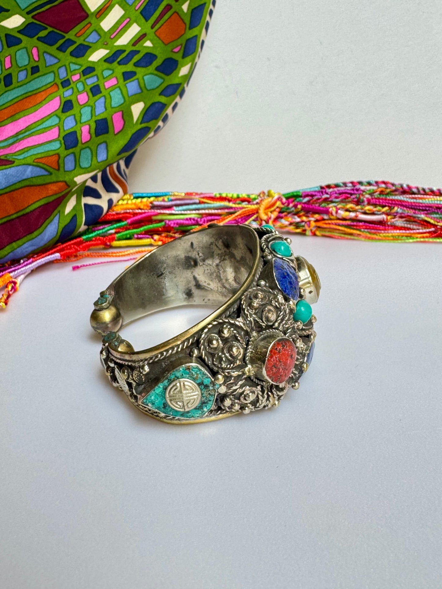 Bracciale rigido nepalese vintage