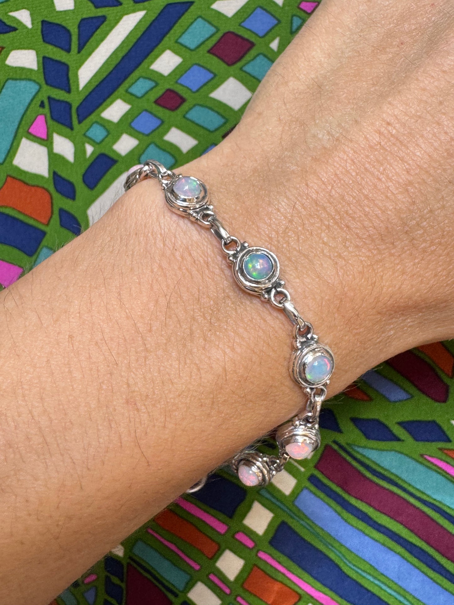 925 Silber Armband mit weißem Opal B51