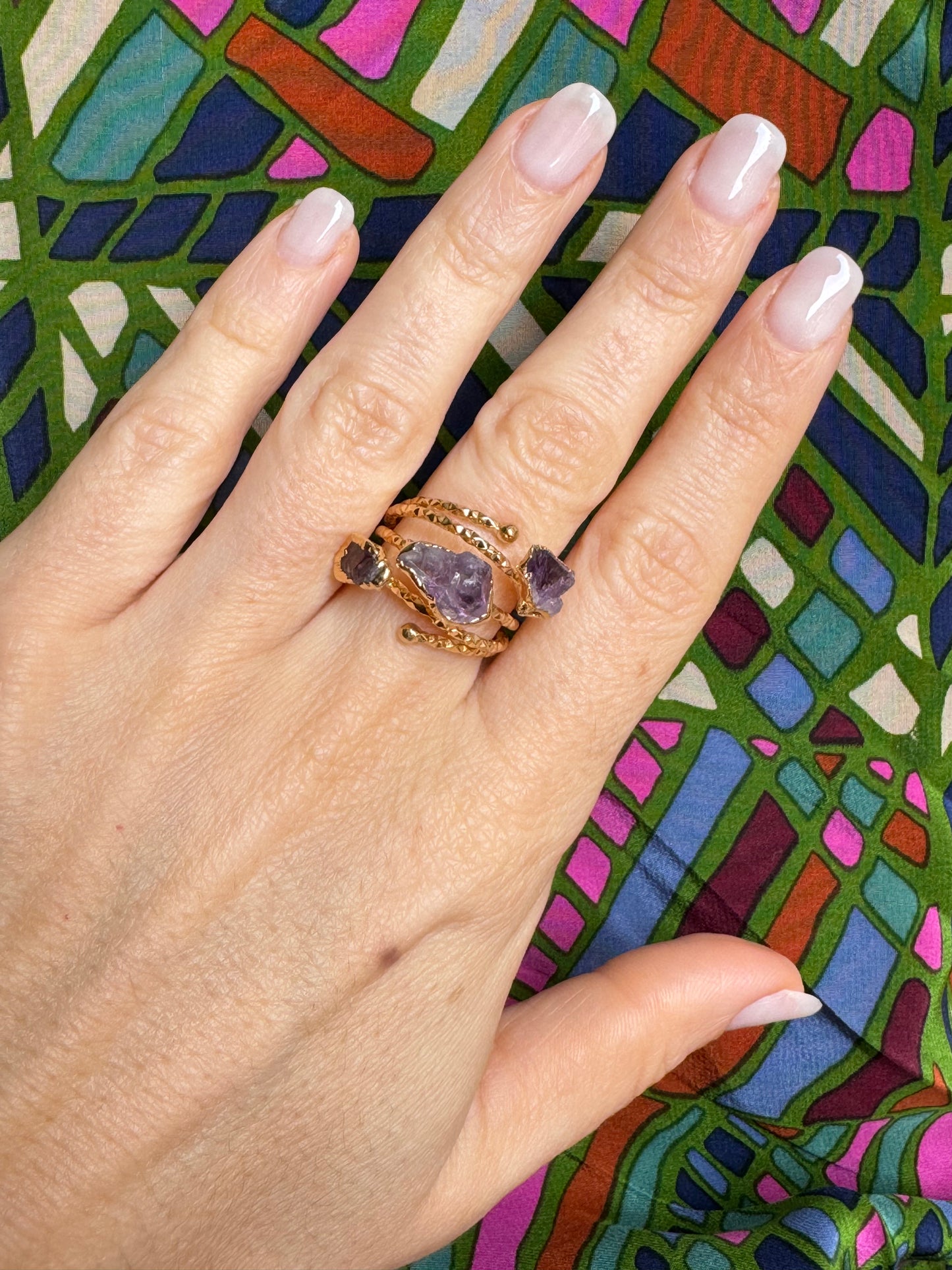 Golden ring with amethyst chips 5