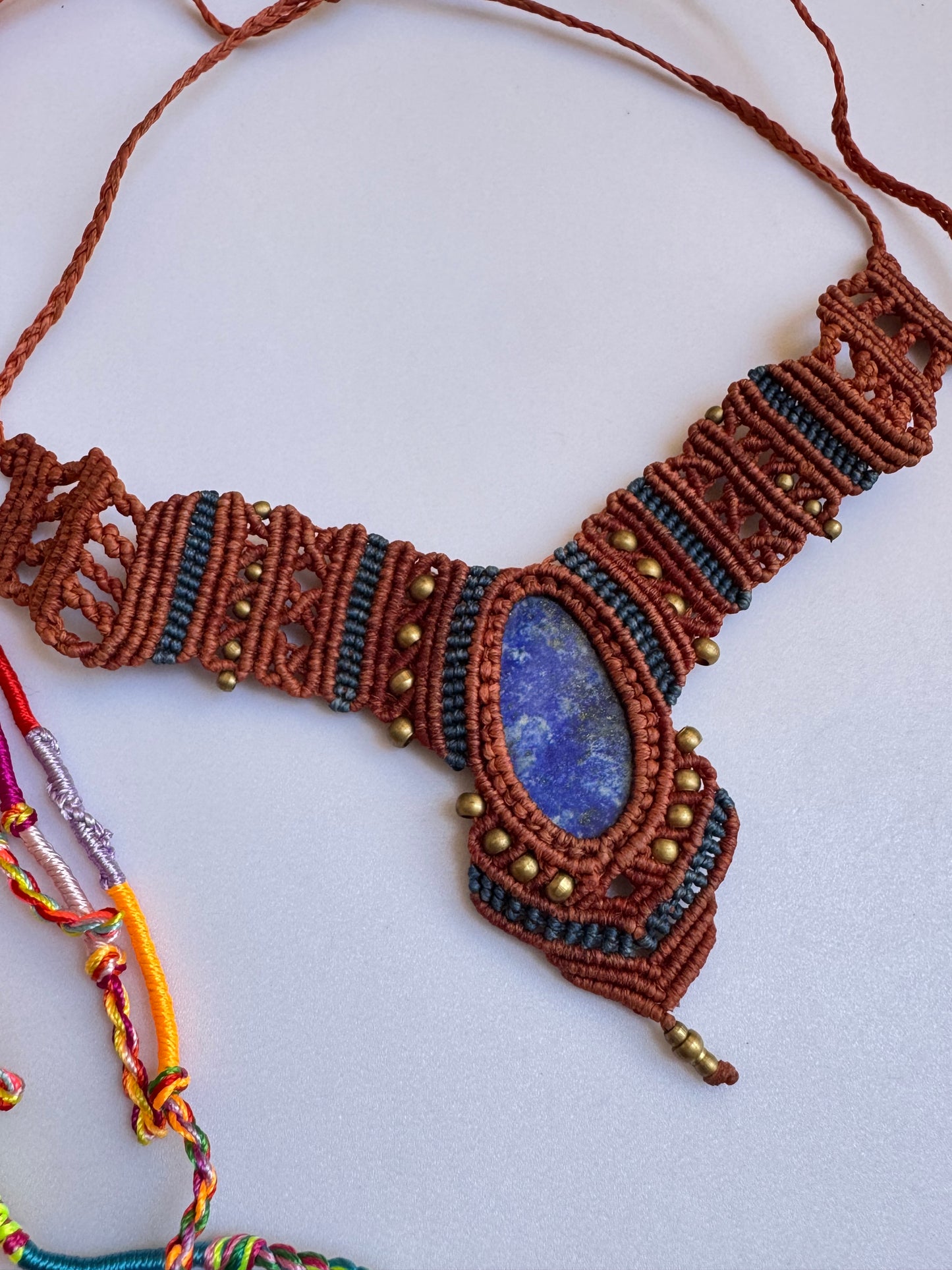 Collana macramè lapislazzuli B