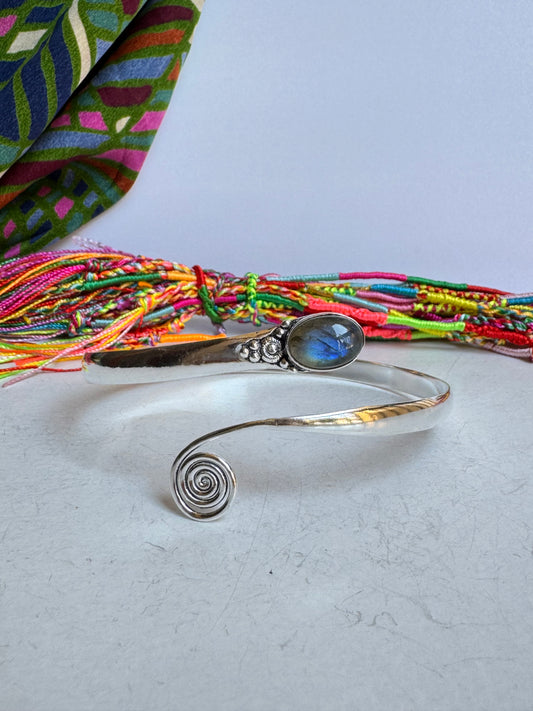 Bracciale braccio boho argentato labradorite