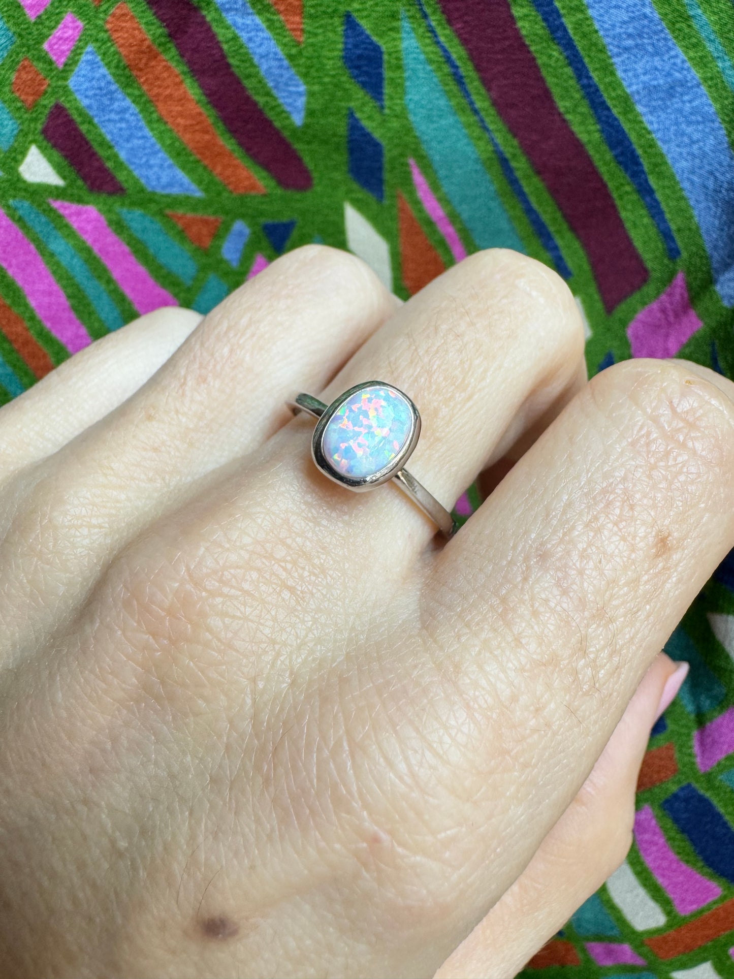 P37 white opal 925 silver ring