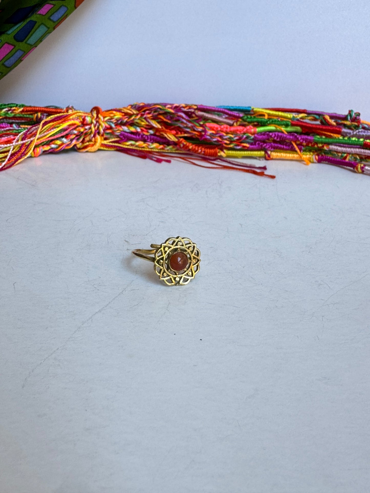 Anello boho dorato rosso