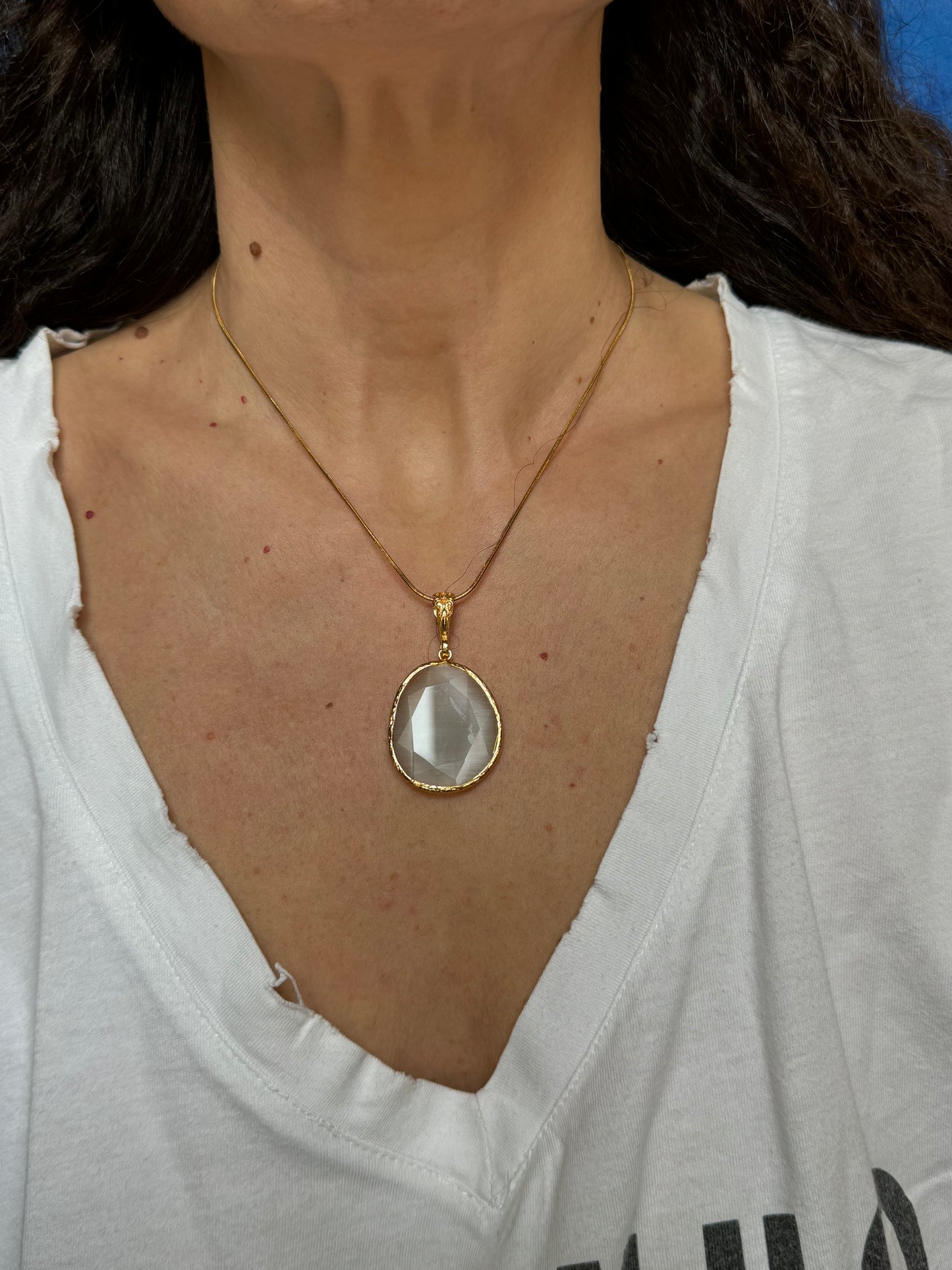 White giant drop stone pendant