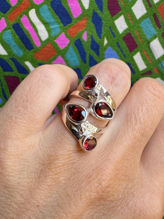 925 silver garnet ring size 10/11 X33