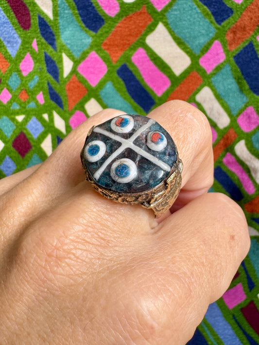 Antiker, bemalter Keramikring im Vintage-Stil, Größe 17