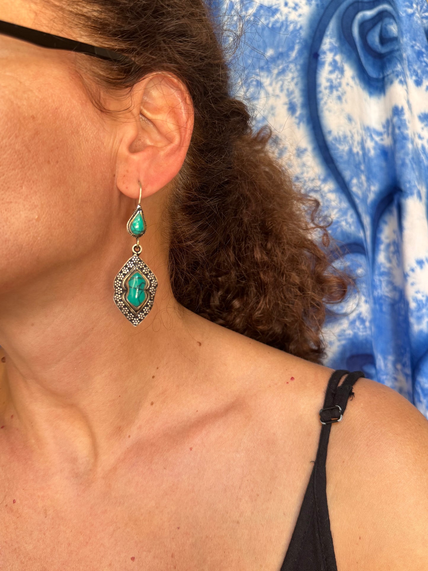 Orecchini antichi howlite vintage
