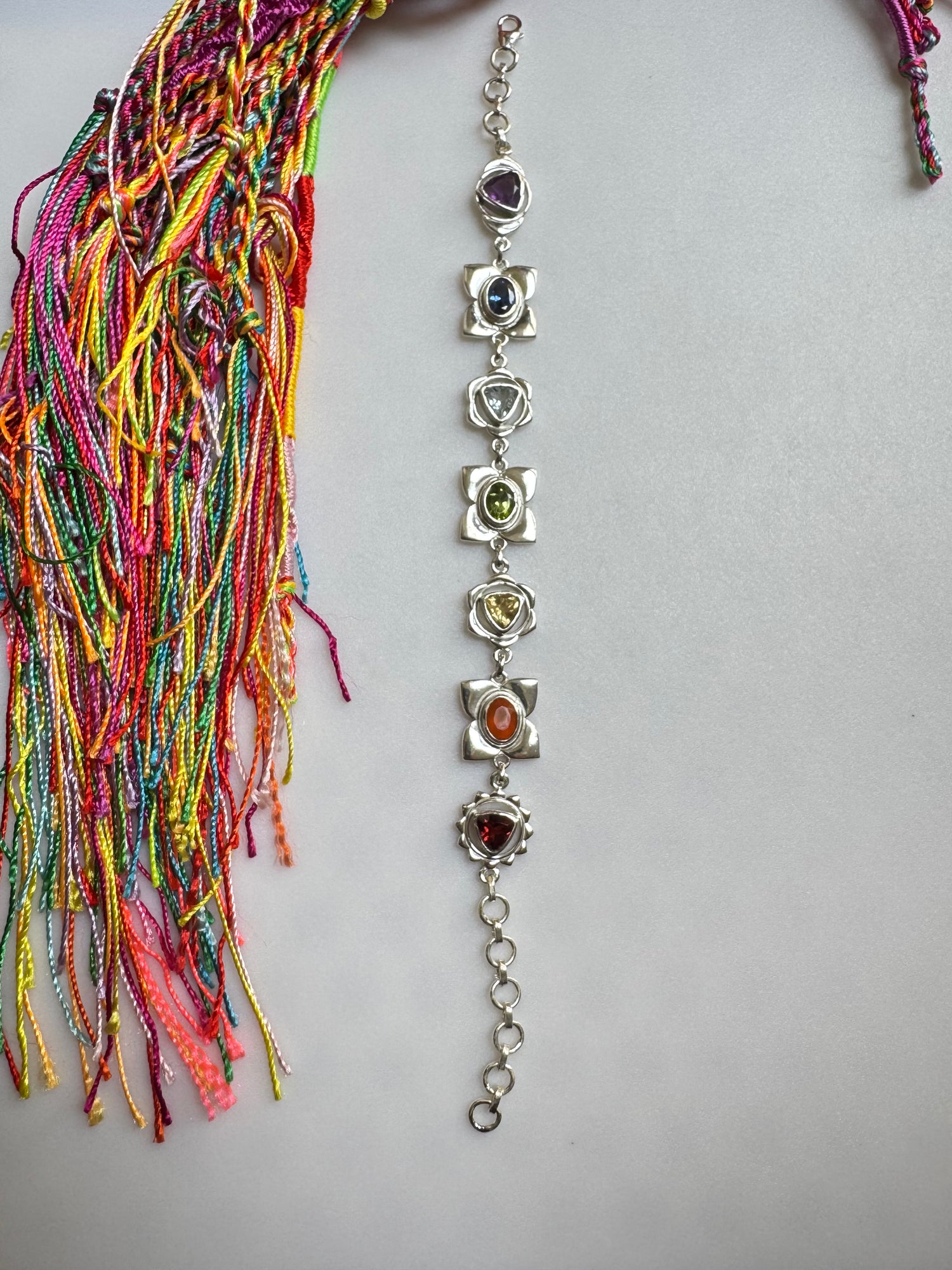 Braccialetti da donna con maglie in vetro sfaccettato con 7 chakra e perle rotonde da 3 mm all'ingrosso Braccialetti da donna con maglie in vetro sfaccettato con 7 chakra e perle rotonde da 3 mm all'ingrosso