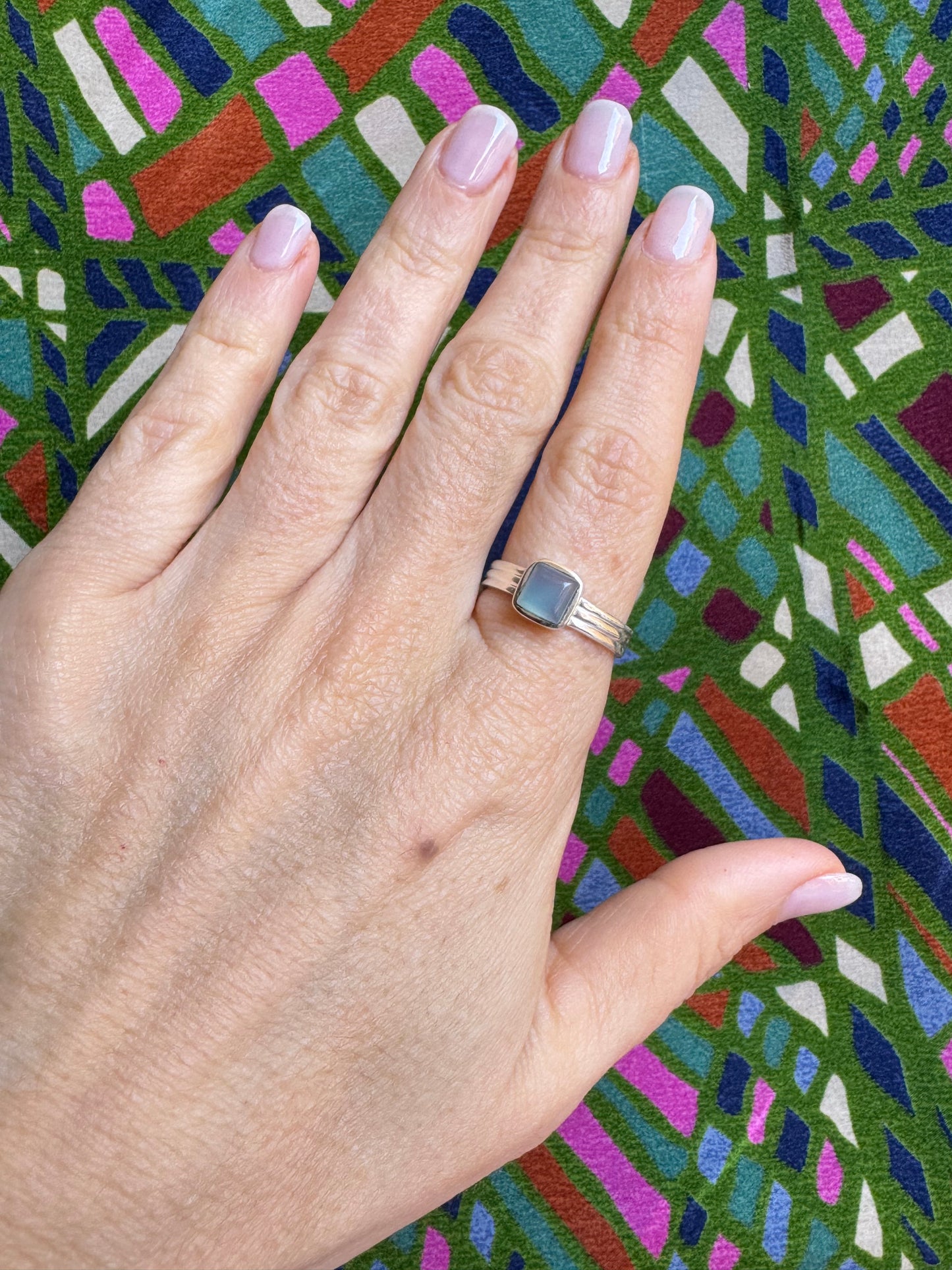 925 silver chalcedony ring size 19/20 T72