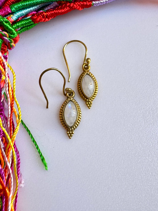 Orecchini boho dorato pietra di luna V4