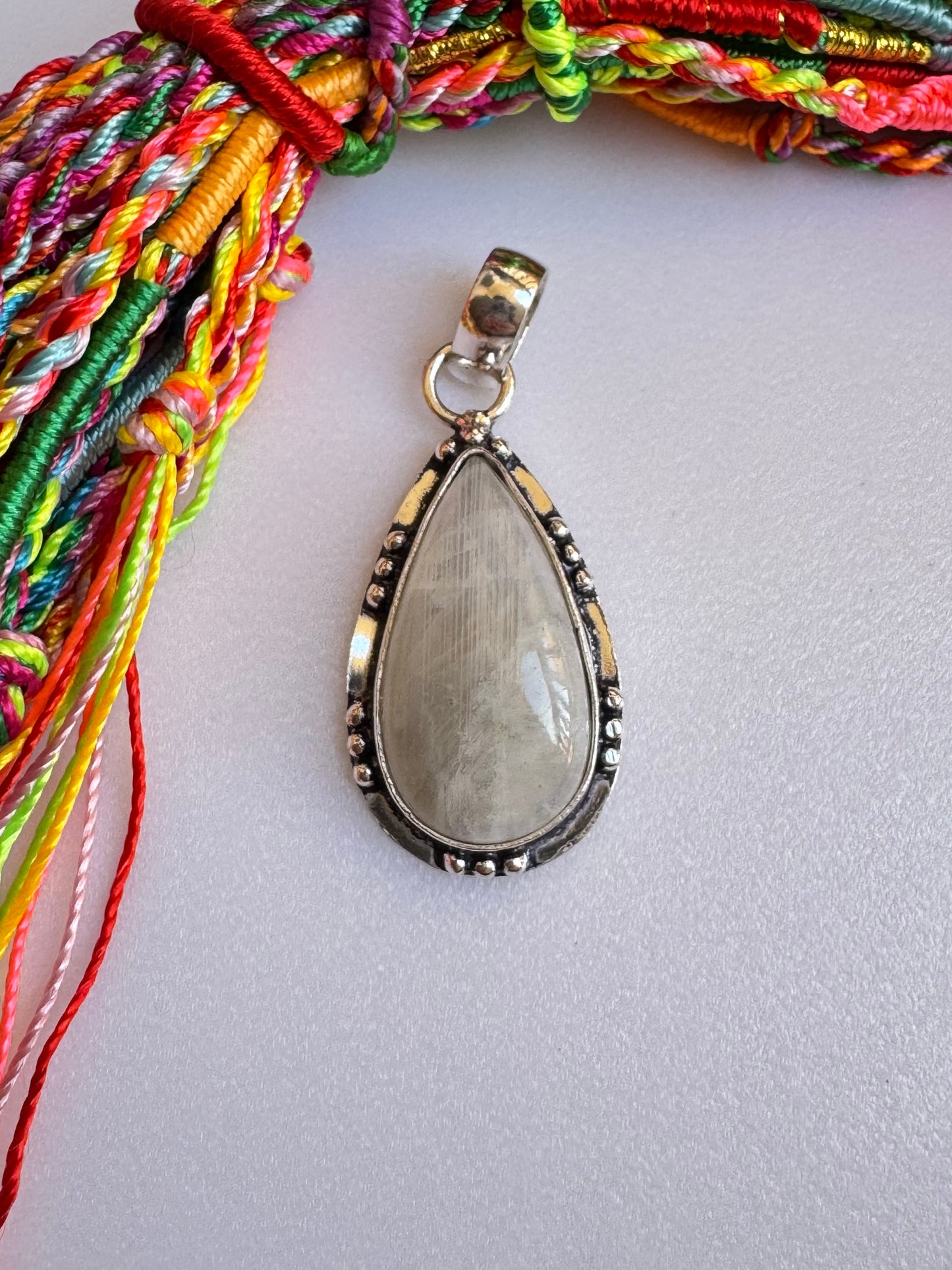Ciondolo boho argentato pietra di luna