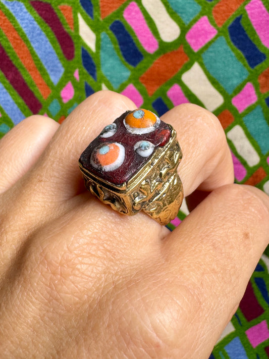 Antiker, bemalter Keramikring im Vintage-Stil, Größe 15