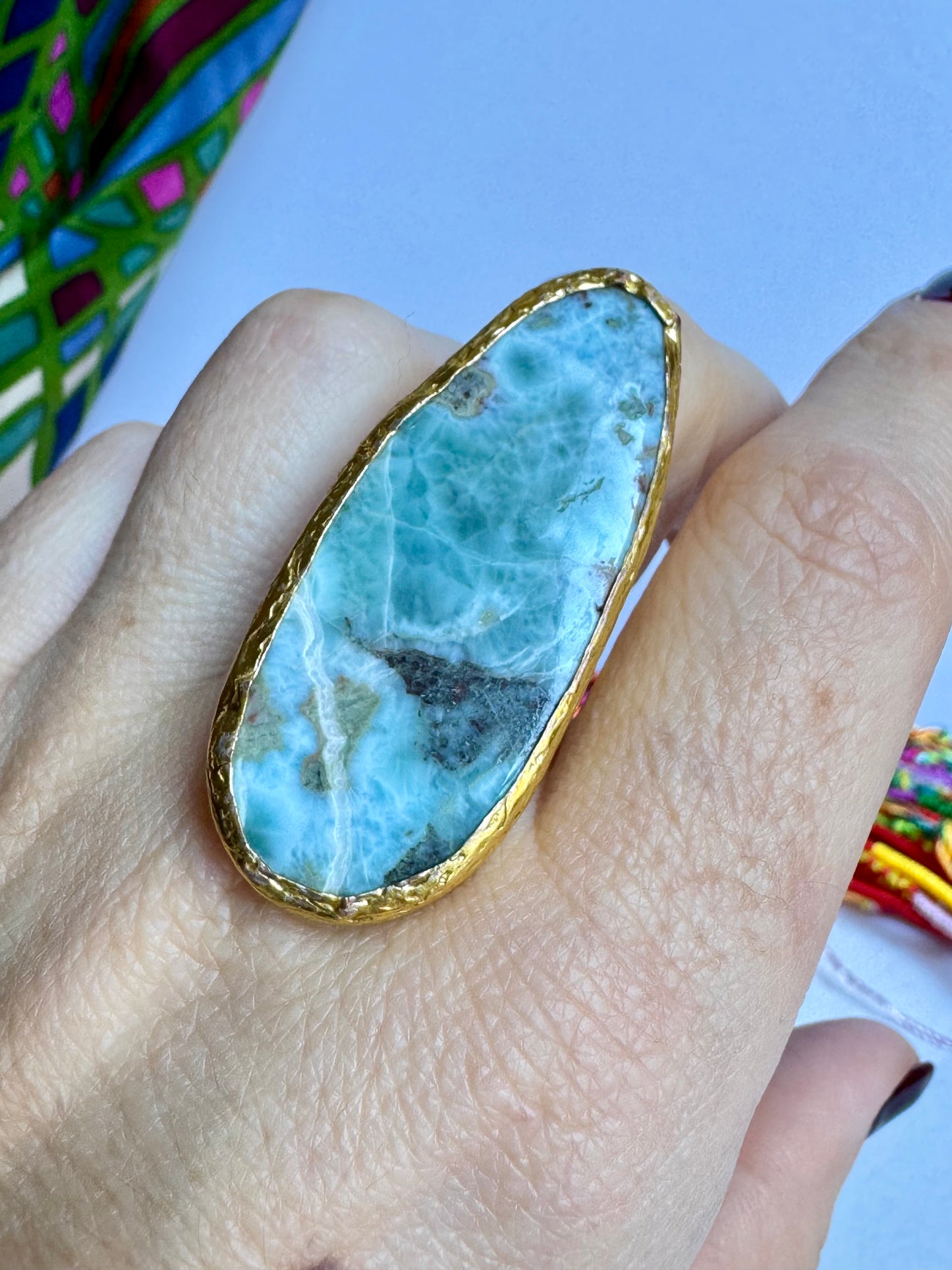 Anello boho dorato larimar regolabile