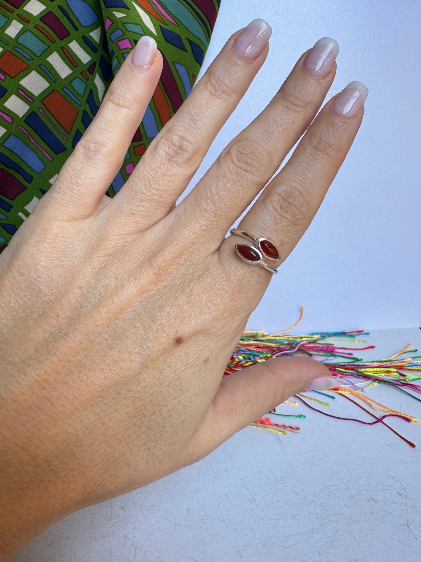 Anello boho argentato rosso