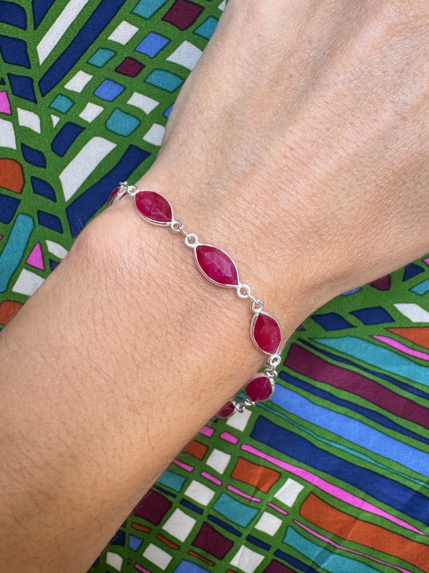 925 silver bracelet with ruby ​​root B55